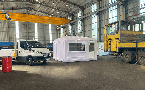 Hurricane-Resistant Cabins: Wind Load Ratings, Anchoring Systems, and Material Comparisons for US Climate Zones