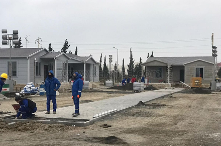 Установка 3 отдельных сборных жилых домов в Азербайджане