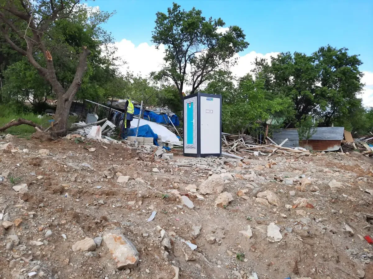 Wc Cabins From Immigrant Solidarity Association To The Earthquake Zone 76277